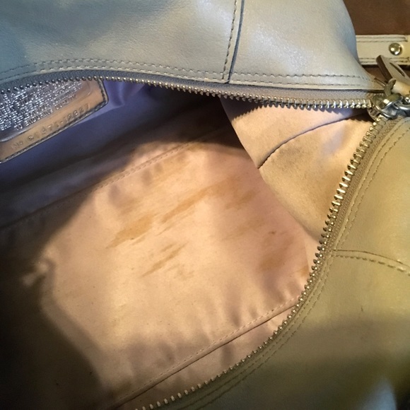 Coach - Picture 7 of 8